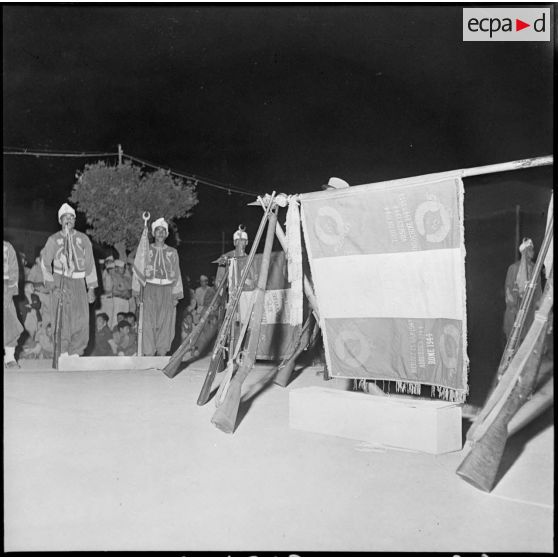 Saint Arnaud. Anniversaire de la création du 3e régiment des tirailleurs (RT). Drapeau du 3e RT pendant la veillée d'armes.