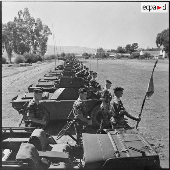 Redjas. La Saint-Michel, fête des Parachutistes, au 1er RHP (régiment des hussards parachutistes).