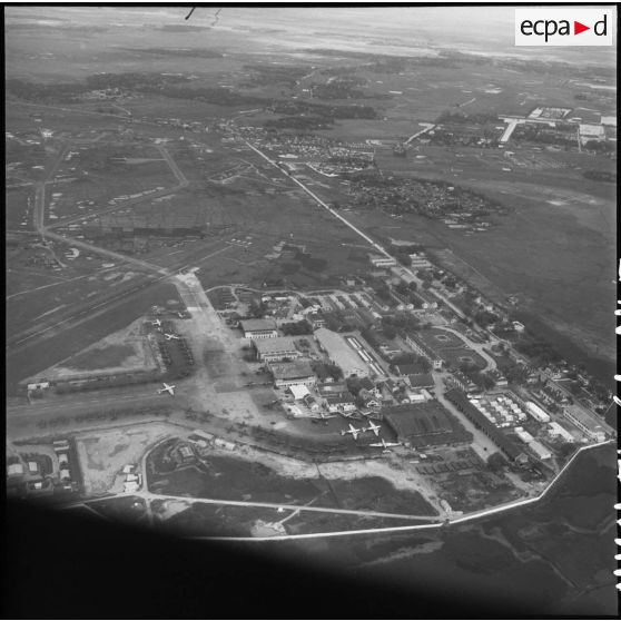 Base aérienne 190 Bach Mai à Hanoï.