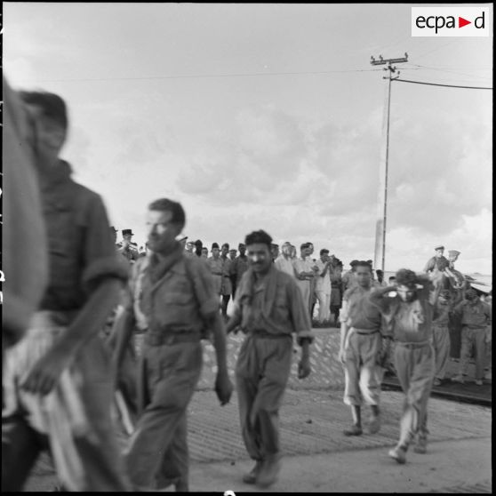 Rapatriement à Hanoï de prisonniers de guerre libérés par le Vietminh à Vietri.