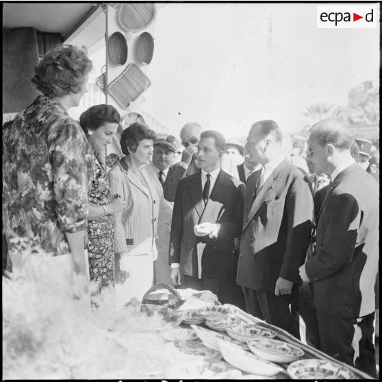 Oran. Inauguration de la foire exposition. Mouvement de solidarité féminine (MSF).