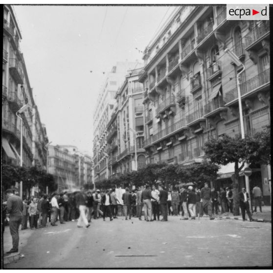 Alger. Les manifestations du 11 novembre 1960. Journée mouvementée.