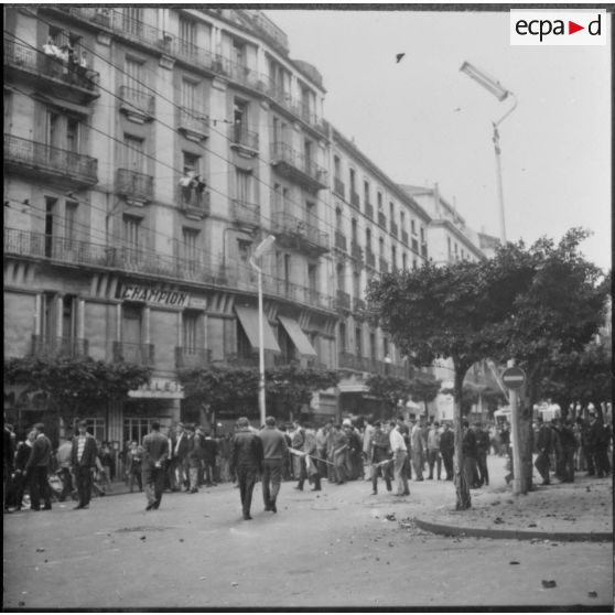 Alger. Les manifestations du 11 novembre 1960. Journée mouvementée.