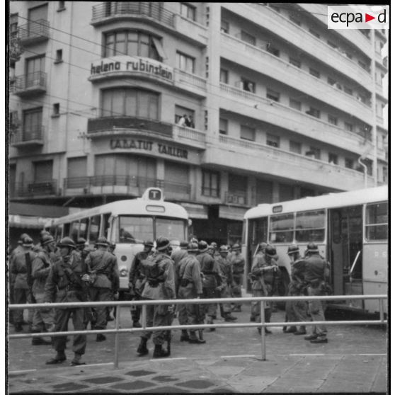 Alger. Les manifestations du 11 novembre 1960. Journée mouvementée.