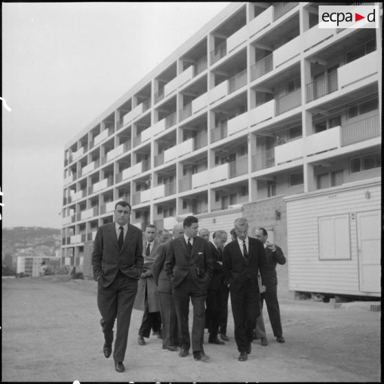 Alger. Nouvel HLM (habitation à loyer modéré).