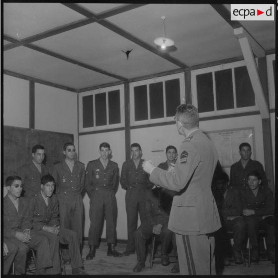 Chorale d'un centre de formation de la jeunesse algérienne (CFJA).