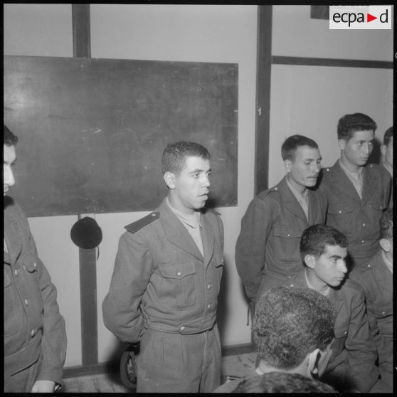 Chorale d'un centre de formation de la jeunesse algérienne (CFJA).