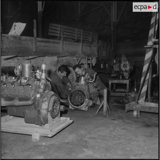 Rouïba. Etablissement régional du matériel (ERM). Atelier de réparation.