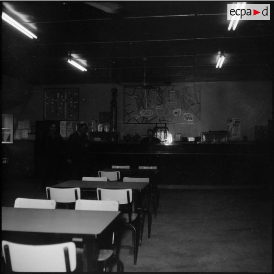 Rouïba. Etablissement régional du matériel (ERM). Réfectoire et foyer.