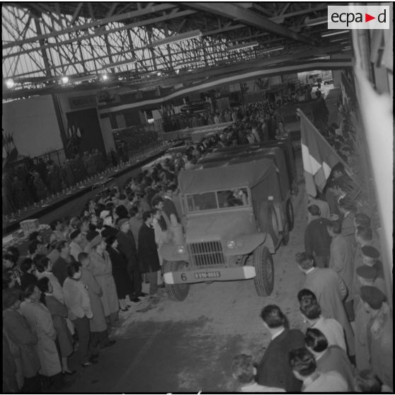 Maison Carrée. Etablissements régionaux du matériel (ERM) d'Alger. Défilé des camions Dodge.