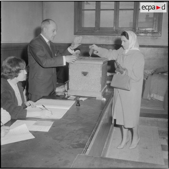 Constantine. Référendum sur l'autodétermination. Bureau de vote.