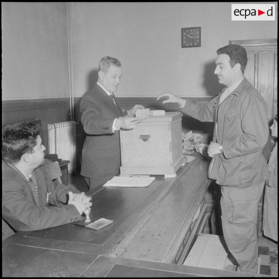 Constantine. Référendum sur l'autodétermination. Bureau de vote.