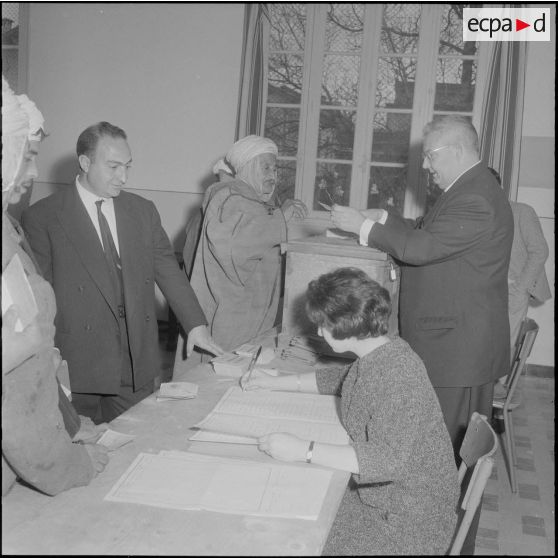 Constantine. Référendum sur l'autodétermination. Bureau de vote.