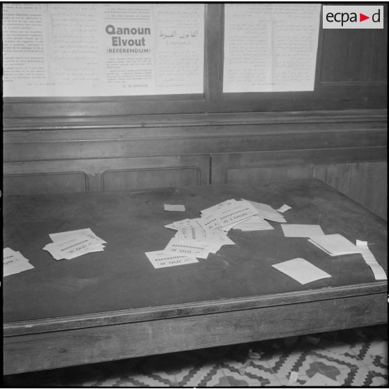 Hamma Plaisance. Référendum sur l'autodétermination. Bureau de vote.