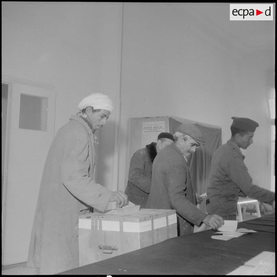 Lamoriciere. Référendum sur l'autodétermination. Bureau de vote.