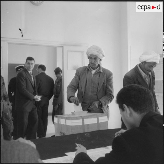 Lamoriciere. Référendum sur l'autodétermination. Bureau de vote.