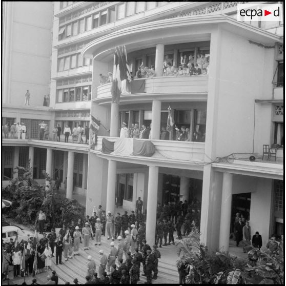 Manifestation au forum d’Alger. [Description en cours]