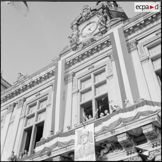 Le général de Gaulle à Bône. [Description en cours]