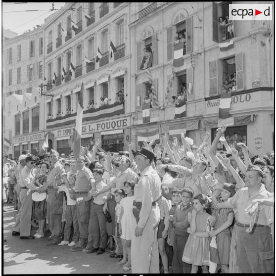 Le général de Gaulle à Oran. [Description en cours]