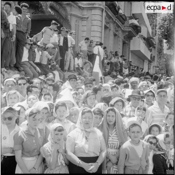 Le général de Gaulle à Oran. [Description en cours]