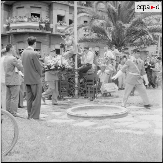 Le général de Gaulle à Oran. [Description en cours]
