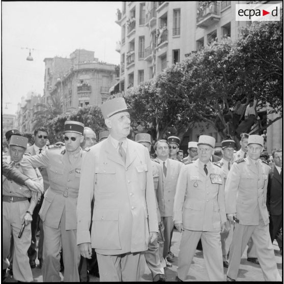 Le général de Gaulle à Oran. [Description en cours]