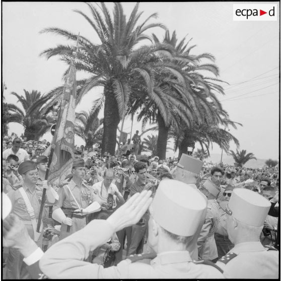 Le général de Gaulle à Oran. [Description en cours]