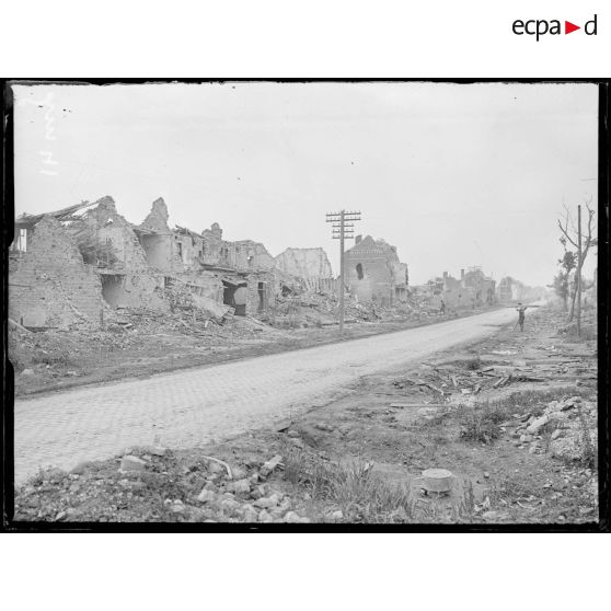 Ronville, Pas-de-Calais, faubourg d'Arras, une rue. [légende d'origine]
