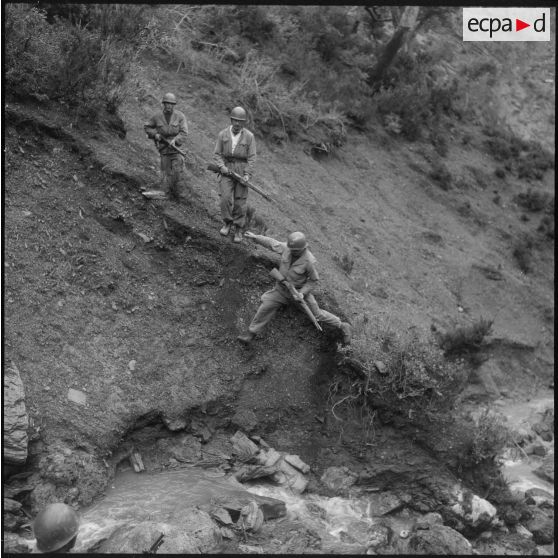 Gorges de Kerrata. Harka 318. Un passage difficile.