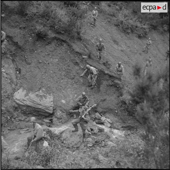 Gorges de Kerrata. Harka 318. Un passage difficile.