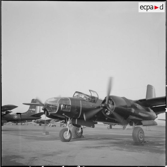 Le groupe Guyenne. Les Douglas B 26 Invader au parking.