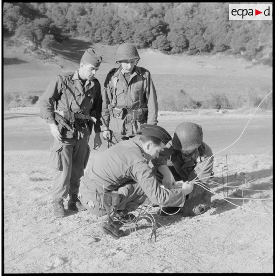 Cherchell. Formation des élèves officiers de réserve (EOR). Exercice de Génie.