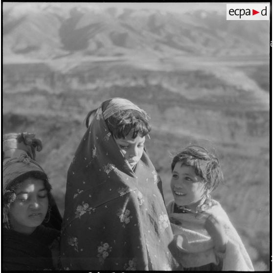 Rhoufi. Portrait d'enfants.