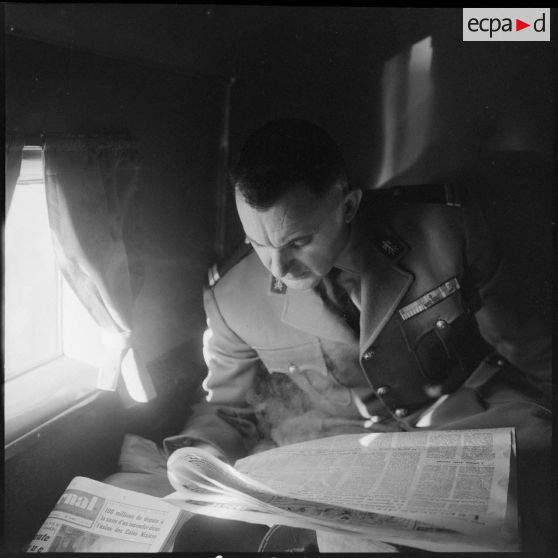Région de Constantine. Tournée d'adieu du général Crépin. Portrait du lieutenant Martin, aide de camp du général.