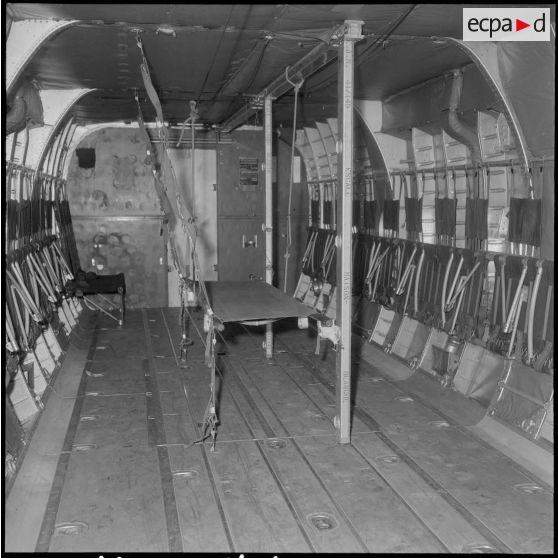 Service de santé de l'armée de l'Air. Matériel médical.