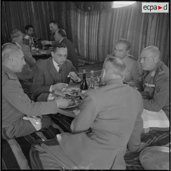 Ouled Sayah. Repas des autorités.