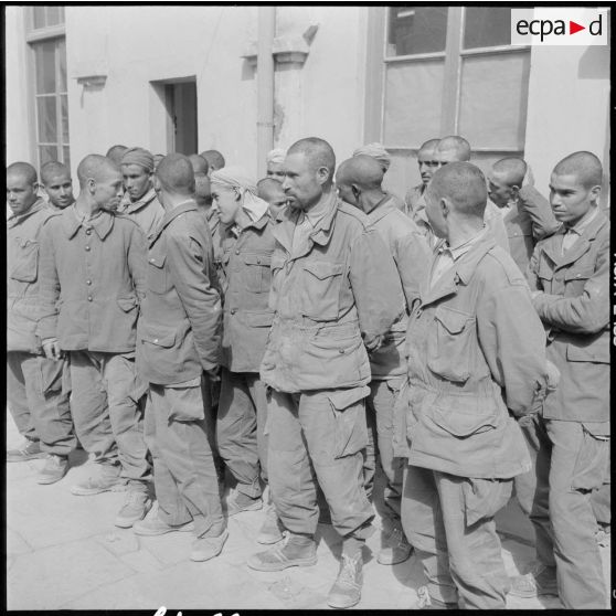 Aïn Sefra. Prisonniers rebelles.