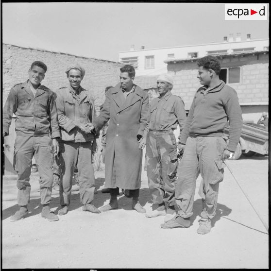 Negrine. Des prisonniers rebelles se retrouvent après plusieurs mois.