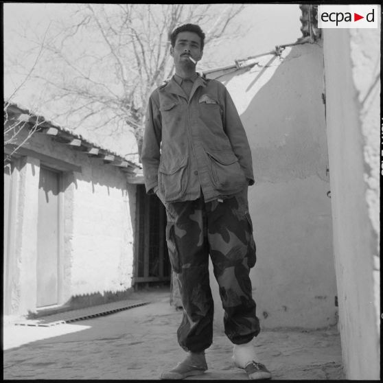 Negrine. Portrait d'un aspirant prisonnier rebelle blessé.