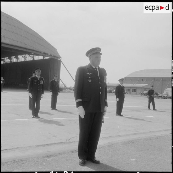 Maison Blanche. Cérémonie militaire à la base aérienne. Groupe Guyenne.