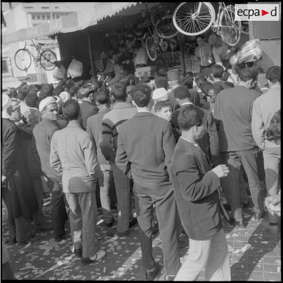 Alger. Fin du ramadan. Le marché.