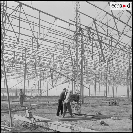 Maison Carrée. Etablissement régional du matériel (ERM). Ensemble des constructions.
