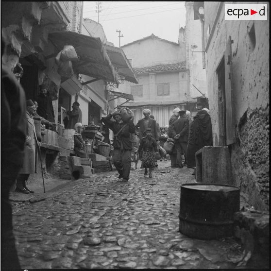 Constantine. Mode de vie dans la casbah.