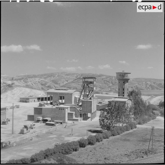 Saint-Lucien. CADO (ciments artificiels d'Oranie). La carrière.