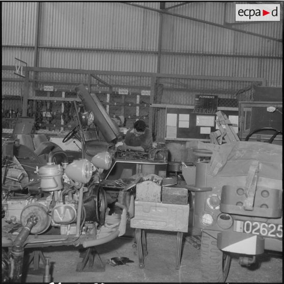 Alger. Compagnie de circulation routière n°210 (CCR 210). Atelier.