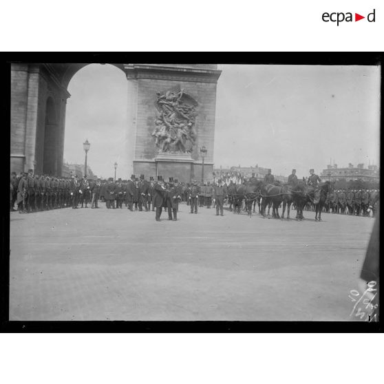Translation des cendres de Rouget de l'Isle à l'Arc de Triomphe. [légende d'origine]