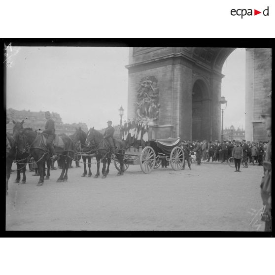 Translation des cendres de Rouget de l'Isle à l'Arc de Triomphe. [légende d'origine]