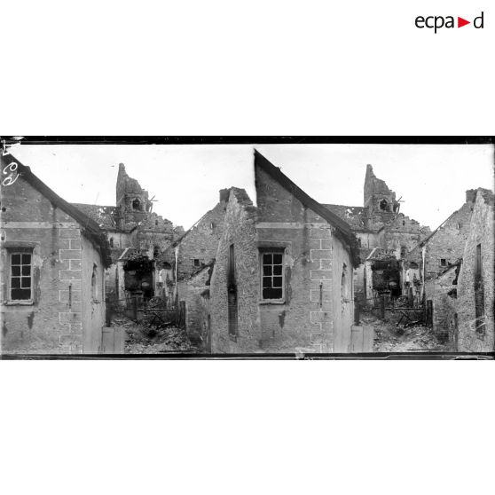 Un coin du quartier de l'église de Ville-en-Tardenois. [légende d'origine]