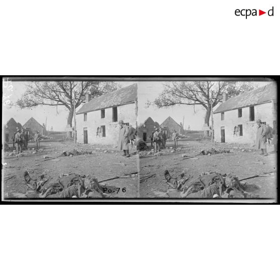 Montigny-sur-Vesle (Marne). Cadavre allemand au carrefour de la Kaiser Platz et de la route allant à la ferme de l'Orme. [légende d'origine]
