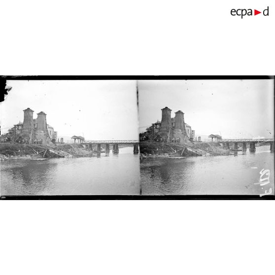 Le pont de Port-à-Binson. [légende d'origine]